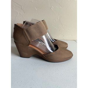 NURTURE Wedge Size 10 Brown Leather Insole Comfort Heel Stretch Ankle Strap